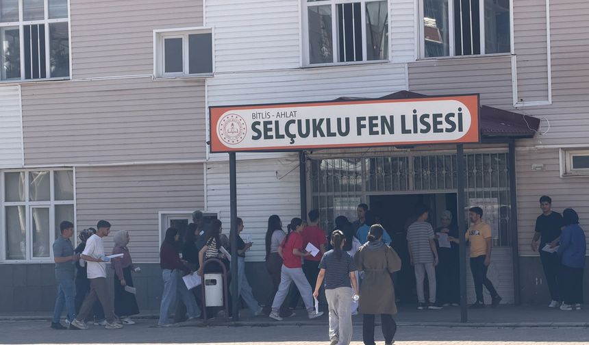 Ahlat’ta YKS heyecanı başladı