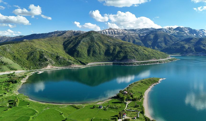 Yelkenli Köyü’nün ilkbahar renkleriyle büyüledi