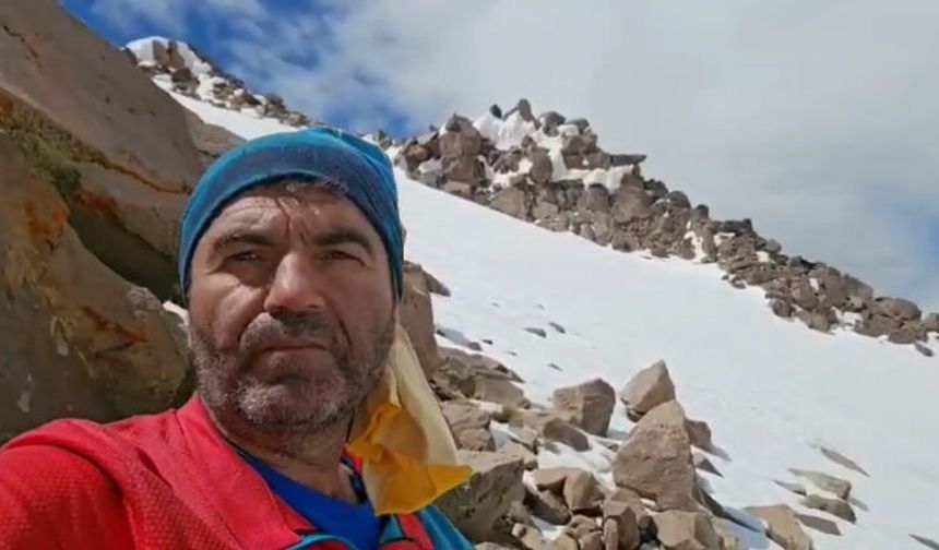Süphan Dağı'na tek başına solo tırmanış yaptı