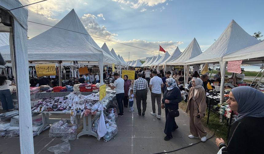 Tatvan’da İstanbul Gümrük Fuarına yoğun ilgi