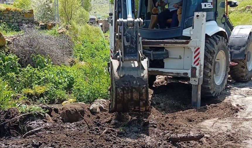Bitlis İl Özel İdaresi Köylerde Hizmet ve Yatırımlarını Sürdürüyor