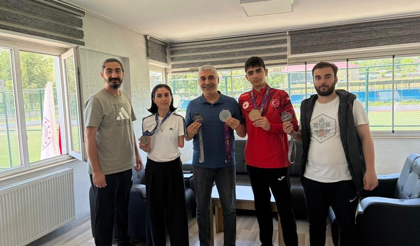 Tatvan’da başarılı Para Tekvandoculara anlamlı kabul