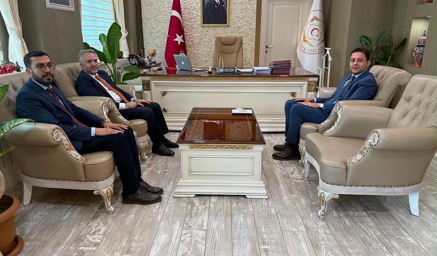 Bitlis İl Müftüsü Koçak'tan Hizan Kaymakamı Öztürk'e hayırlı olsun ziyareti