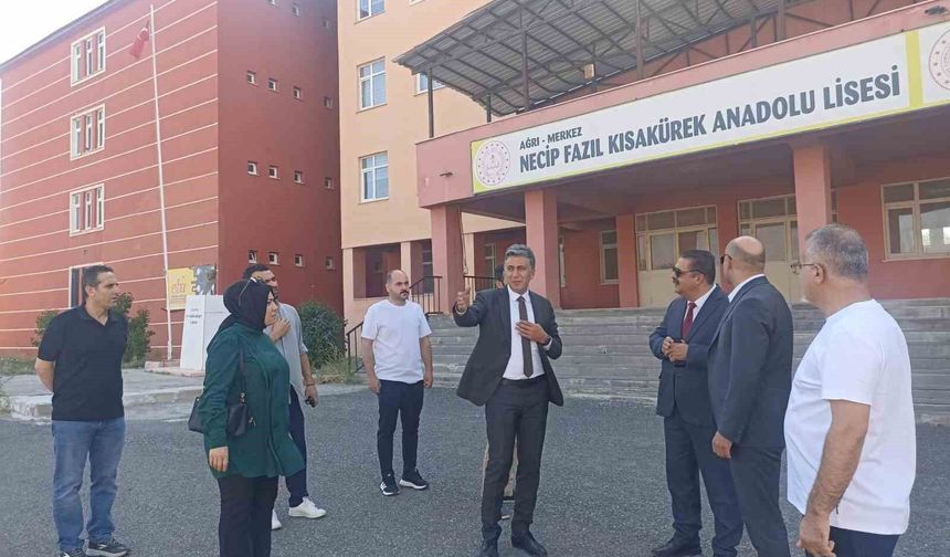 Ağrı'da okullarda yeni dönem için hummalı mesai