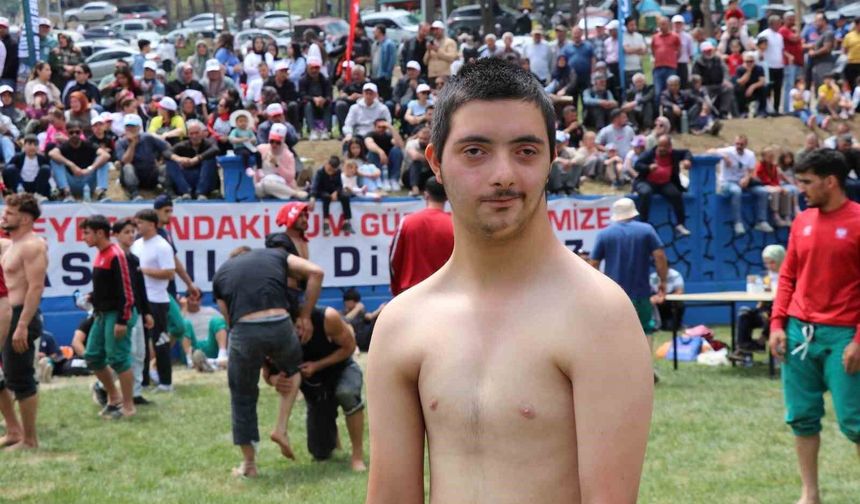 Özel gereksinimli Ufuk Erdem er meydanında gönülleri fethetti