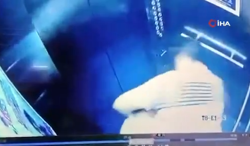 Asansörde karşılaştılar: Dar alan yumruklarla ringe döndü