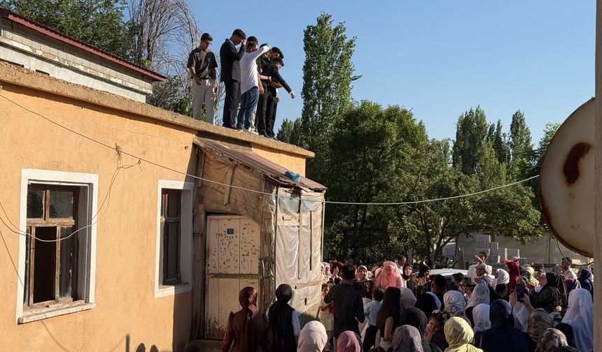 Bitlis'te asırlık damat geleneği yaşatılıyor
