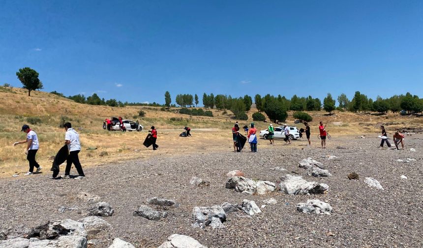 15 Temmuz’da hem demokrasiye hem Van Gölü’ne sahip çıktılar
