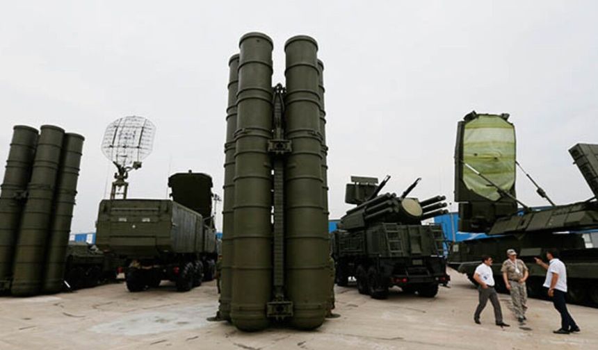 Kremlin: "(S-400'lerin üçüncü ülkelere satışı) Rusya ile Türkiye temas halinde"