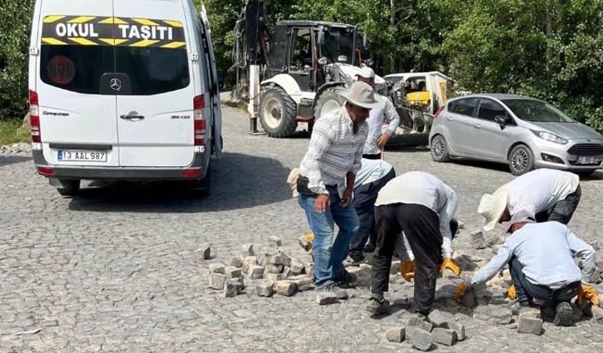 Nemrut Krater Gölü yolunda bakım çalışmaları sürüyor