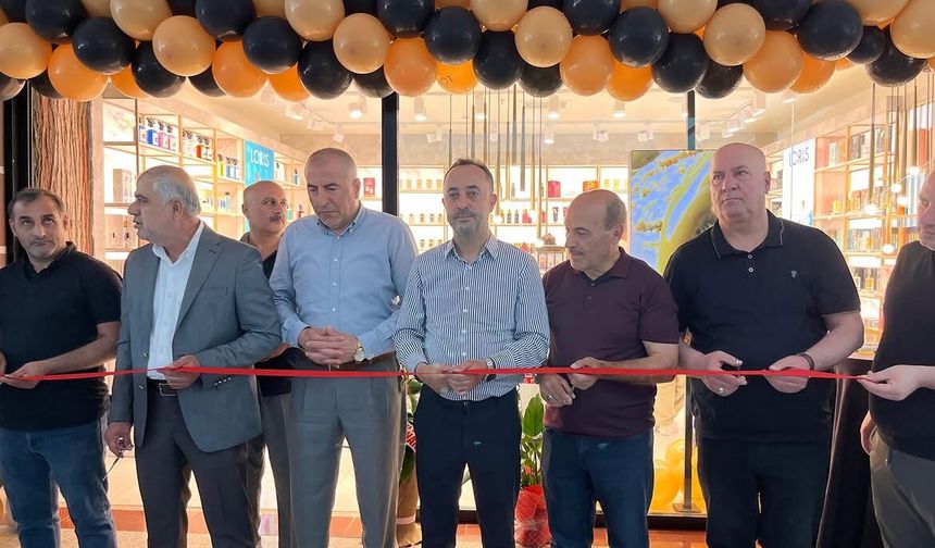 Tatvan'da Loris Parfüm hizmete açıldı