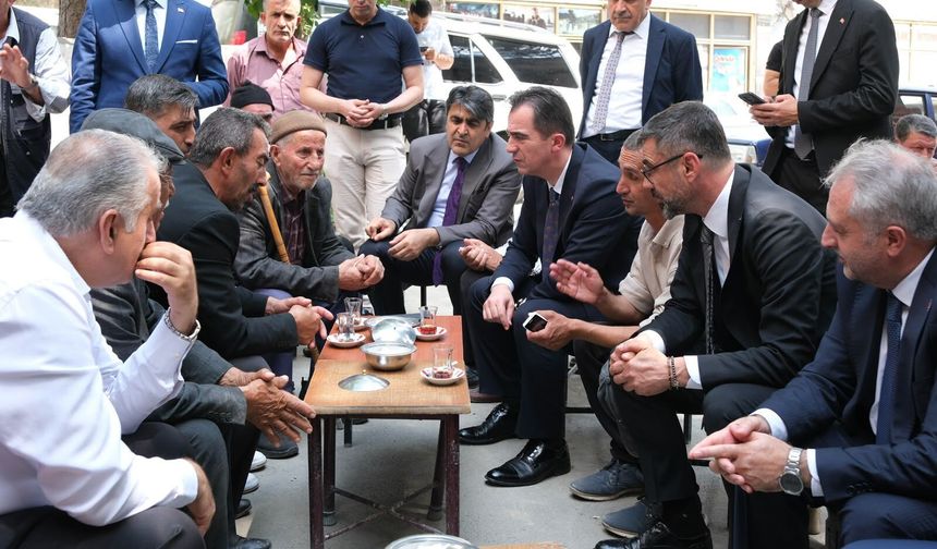 Başkan Tanğlay ve Vali Karakaya, vatandaş ve esnafla buluştu