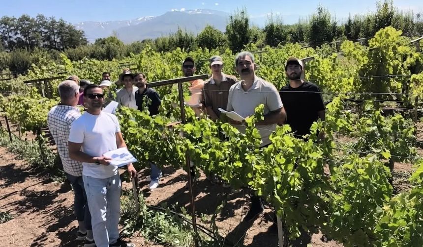 Erzincan'da gençler toprakla buluşuyor, geleceğe hazırlanıyor
