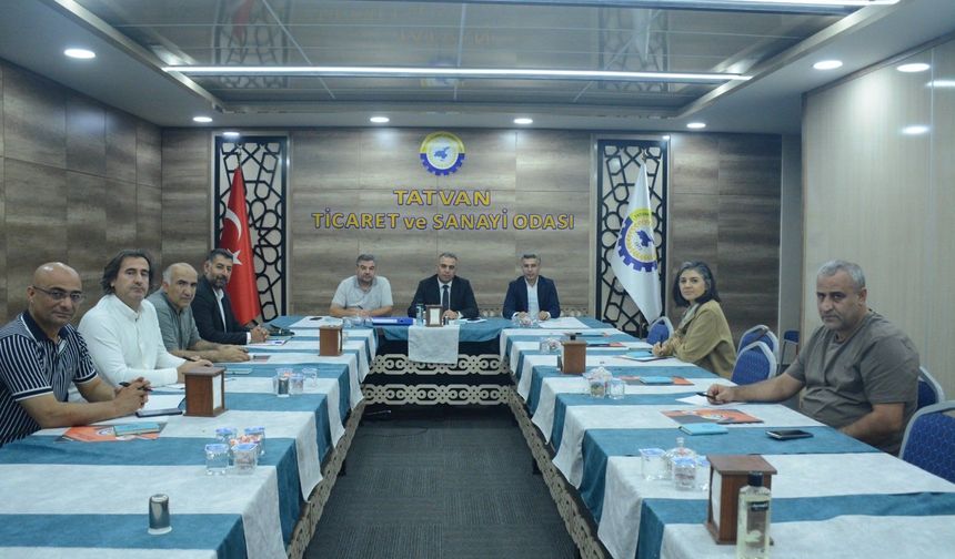 Tatvan’da mesleki eğitim için staj işletmeleri masaya yatırıldı
