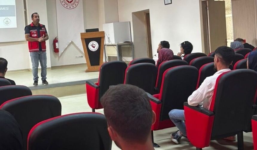 Tatvan’da gençlere evlilik öncesi eğitim verildi
