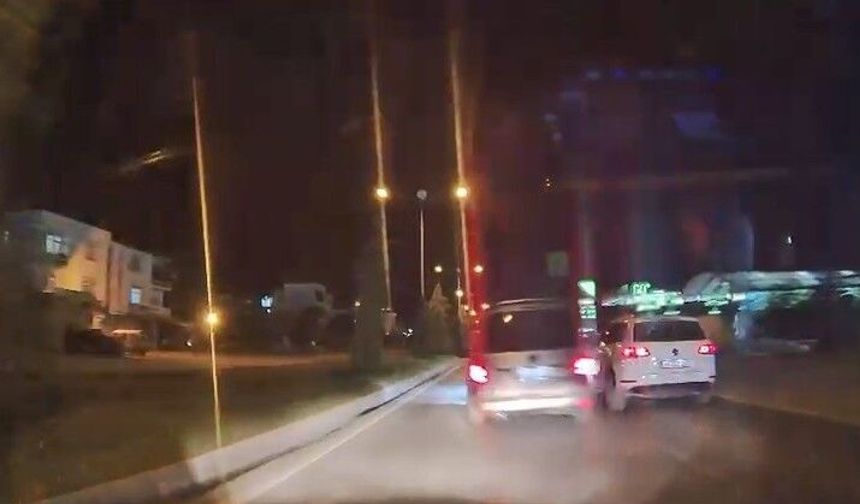 Elazığ'da makas atan sürücü kameraya yansıdı