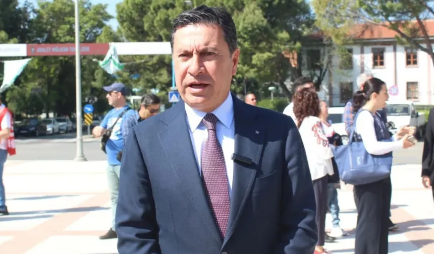 Ahmet Aras kimdir ve hangi partiye geçti, bağımsız mı oldu? CHP'den ayrılma kararının gerekçesi ne?