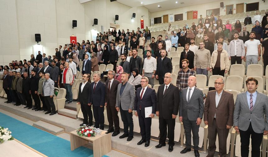 Bitlis’te “Yedi Bölge Tek Ses: Filistin Sözlüğü” paneli gerçekleştirildi